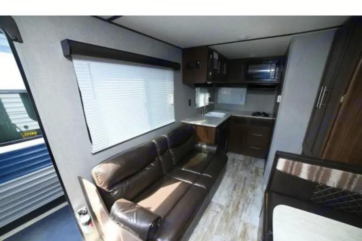Sofa, Can be converted to bed. Crossroads Zinger 2019