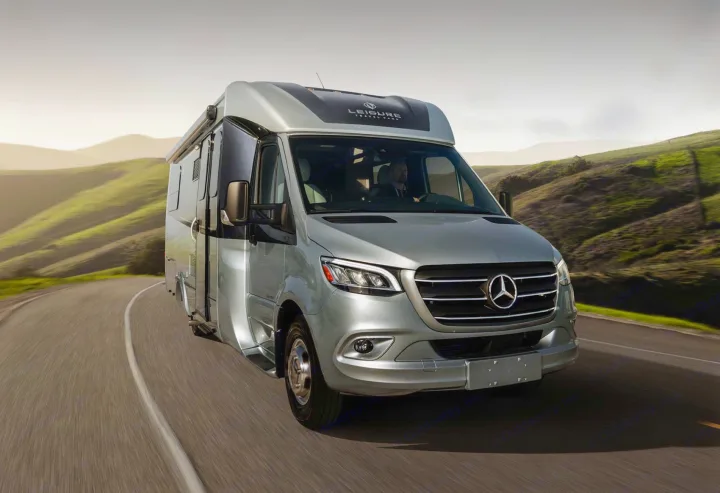 The Unity RL is a very capable comfortable option for uptown 4 people.. Leisure Travel Unity 2020