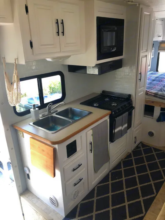 Thor Motor Coach Four Winds Five Thousand 2005