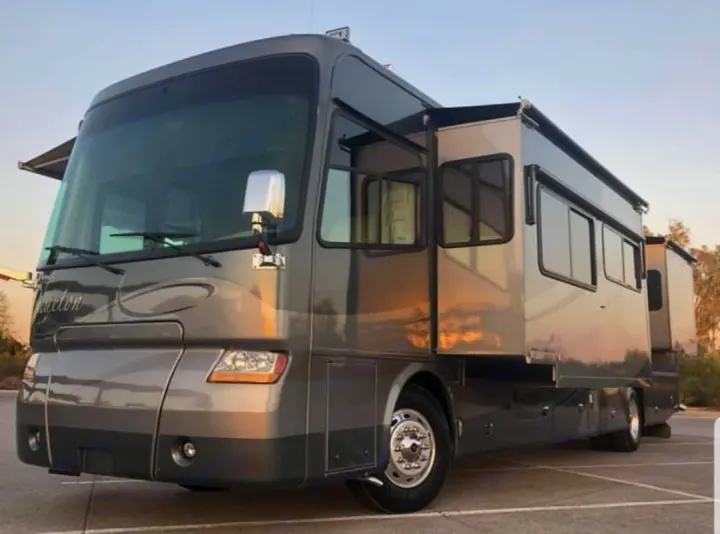 Tiffin Motorhomes Phaeton 2006