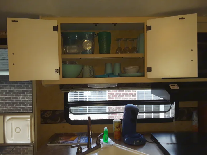 Fully stocked kitchen for your convenience!. Keystone Outback BH312 2011