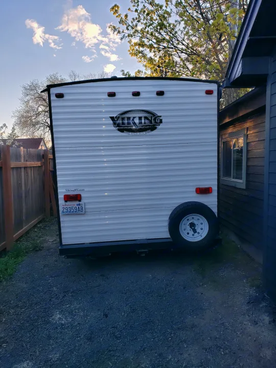 Rear profile . Coachmen Viking 2015