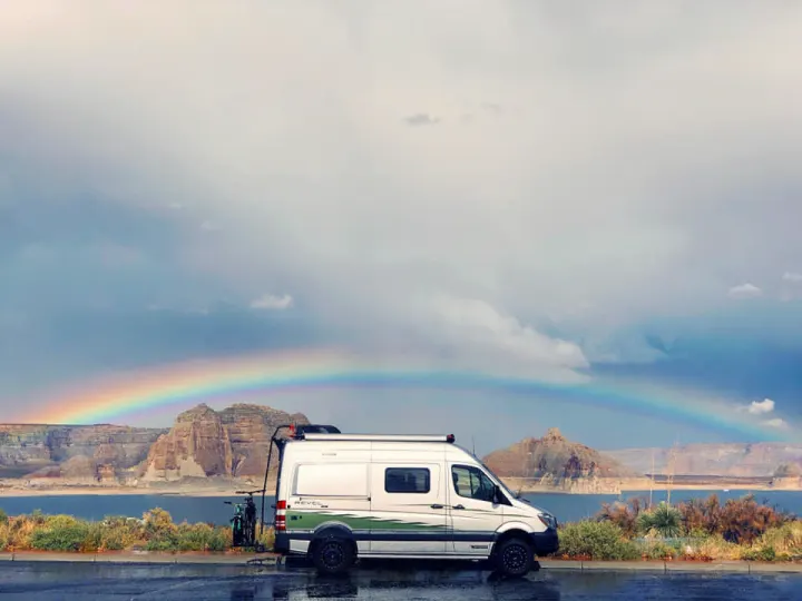 Revel does Lake Powell . Mercedes-Benz Sprinter Revel 2019