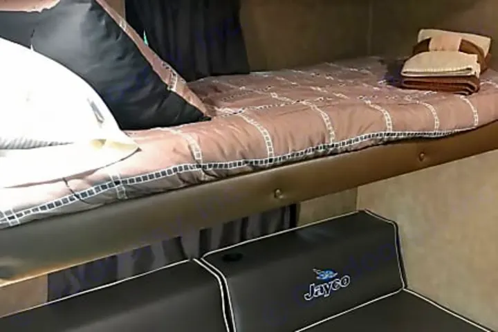 Jayco Jay Flight Travel Trailer 32BHDS 2016