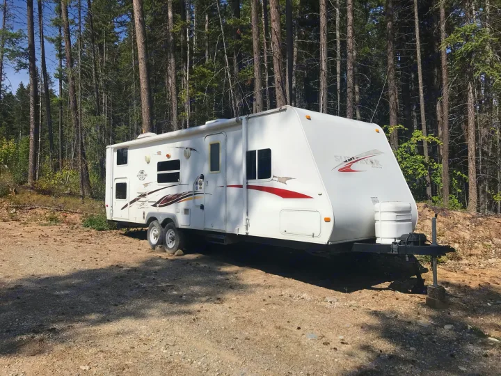 Equipped with all you need and ready for adventure!. Forest River Surveyor 2008