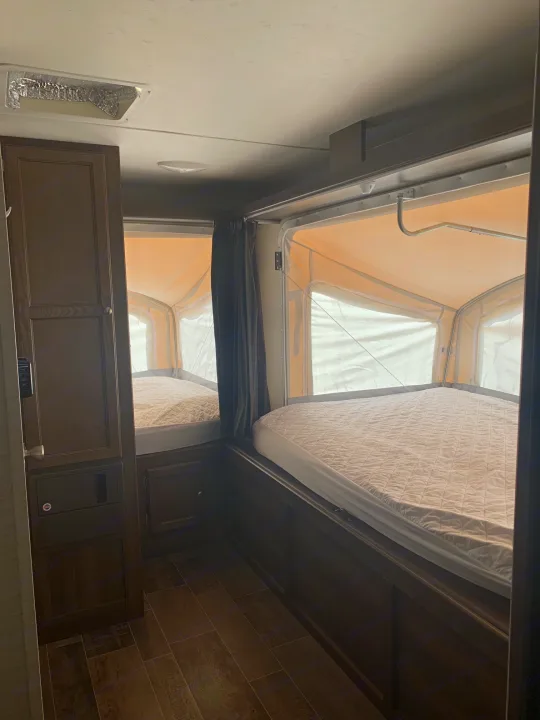 Back 2 Queen size pop out beds. Keystone Bullet 2018