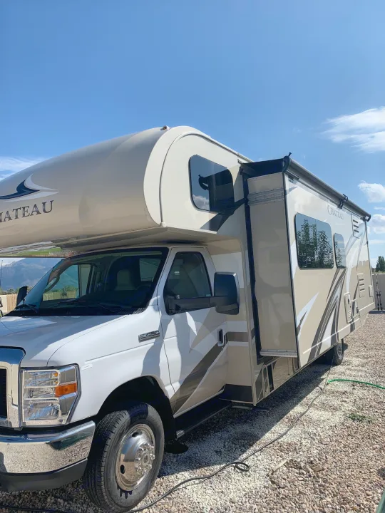 ThorMotorCoach Chateau 2019