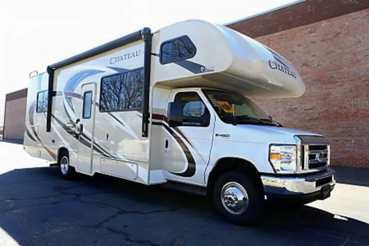 Thor Motor Coach Chateau 2012