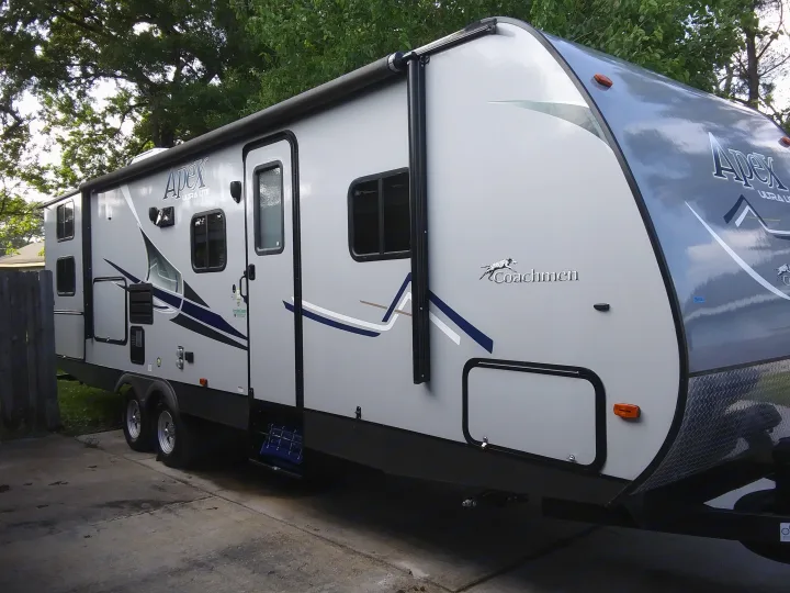 Coachmen Apex 2019
