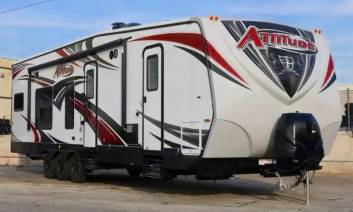 Eclipse Recreational Vehicles Attitude 2018