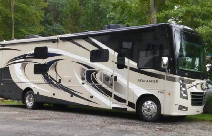 Thor Motor Coach Miramar 2018