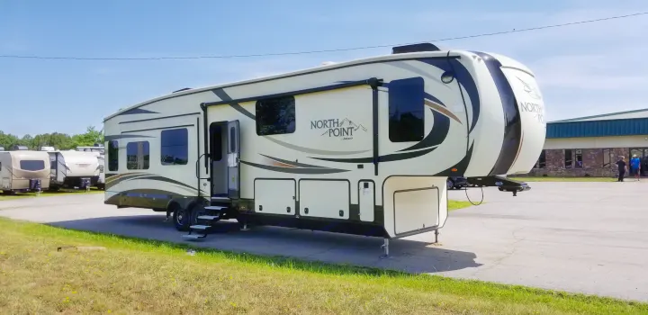 Jayco North Point 2017