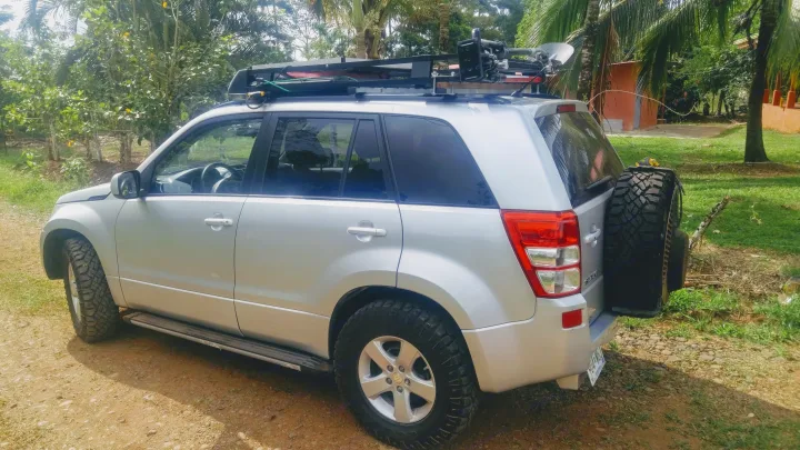 Bug-Out 4WD Suzuki with Old Man Emu Suspension, oversized KO2s, solar panel and frig. Ready for your adventures.. Suzuki Grand Vitara 2007