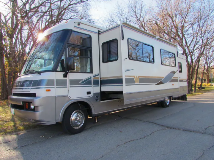 Winnebago Adventurer 1996