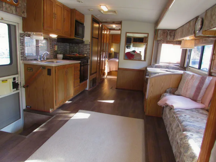 Winnebago Adventurer 1996