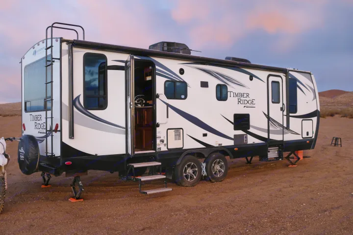 Outdoors Rv Manufacturing Timber Ridge 2017