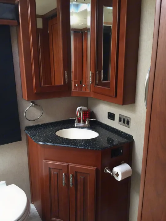 Lavatory. Fleetwood Discovery 2014