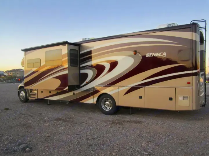 Jayco Seneca 2014