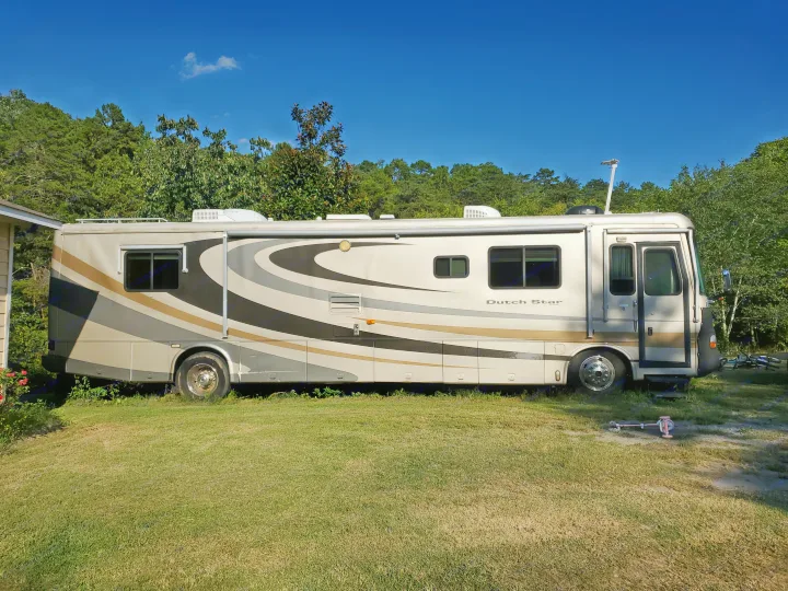 2001 DutchStar 40ft Class A Motorcoach made with all the quality details one can expect from a motorcoach built by the Amish and Mennonite community. Newmar's mission sums it up best "At Newmar, we believe that a motor coach is more than just a vehicle, it’s a passport to countless hours of fun and lifelong memories taken from quality time spent with family and friends. For over 50 years, we’ve applied our principles to the creation of motor coaches that have allowed people all over the world to live the RV lifestyle. And we’ll continue to do so for countless generations to come. It’s why we take pride in every rivet, weld, and mechanical function." Contact us today to start your fun family vacation!. Newmar Dutch Star 2001