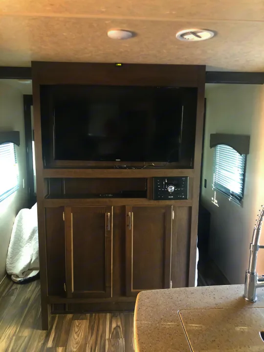 Flat tv. Forest River Evo 2018