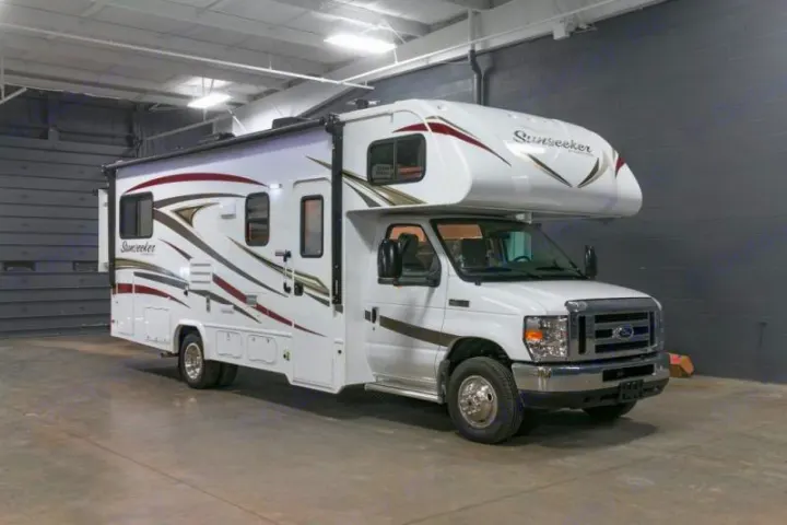 Forest River Sunseeker 2018