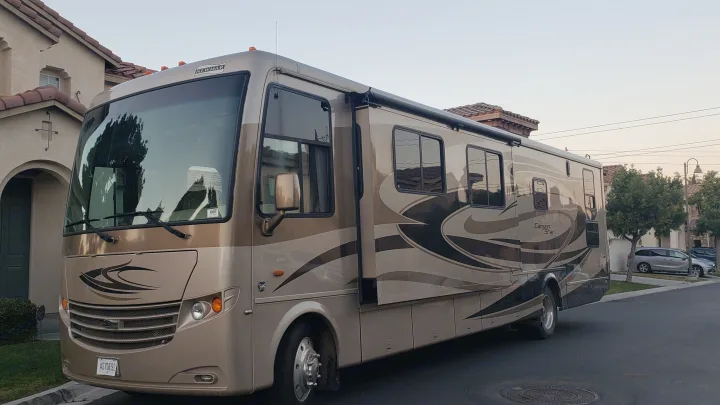 Newmar Canyon Star 2012