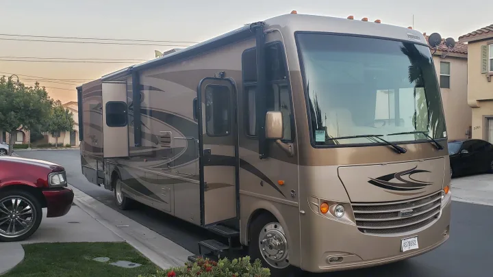 Newmar Canyon Star 2012