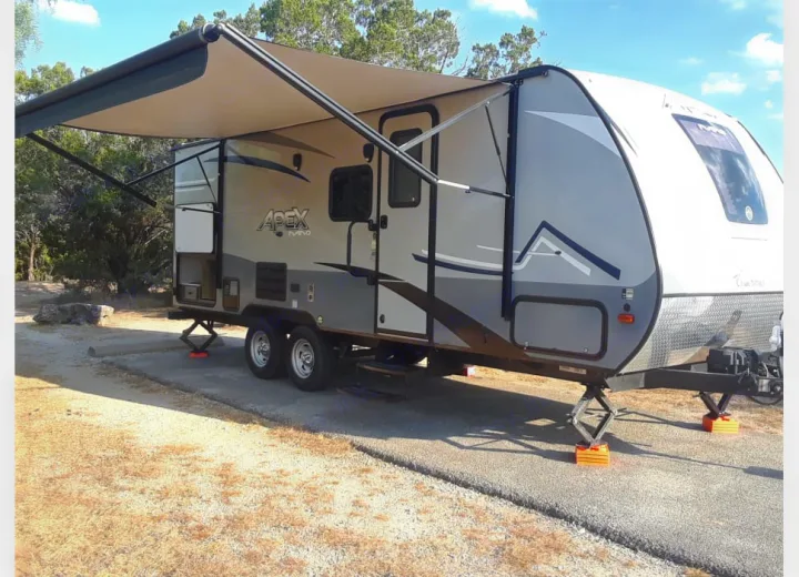 Coachmen Apex 2019