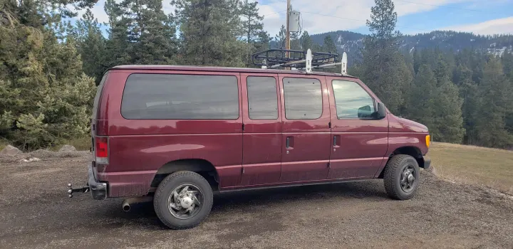 Ford E350 Box Van 2006