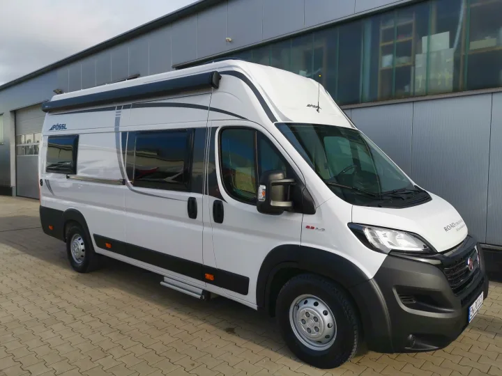 Ganzer Blick auf den Camper. Other Other 2020