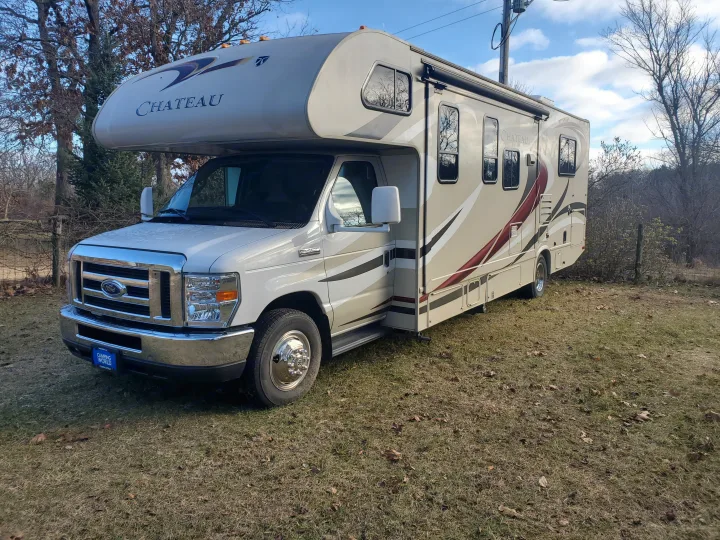 Thor Motor Coach Chateau 2016
