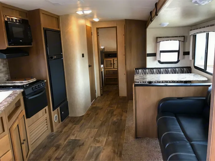 Cruiser Rv Corp Shadow Cruiser 2015