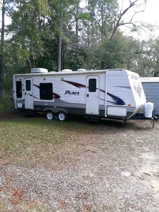 25 ft. Double Doors!. Palomino Puma 2012