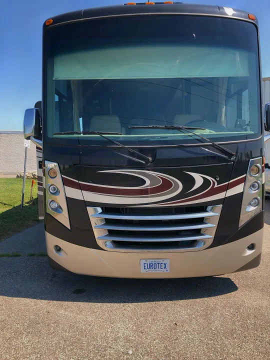 Thor Motor Coach Challenger 2015