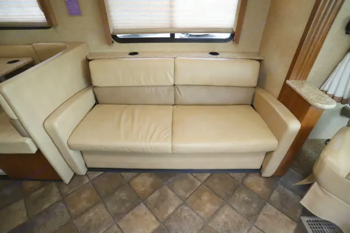 jackknife sofa. Thor Motor Coach A.C.E 2014