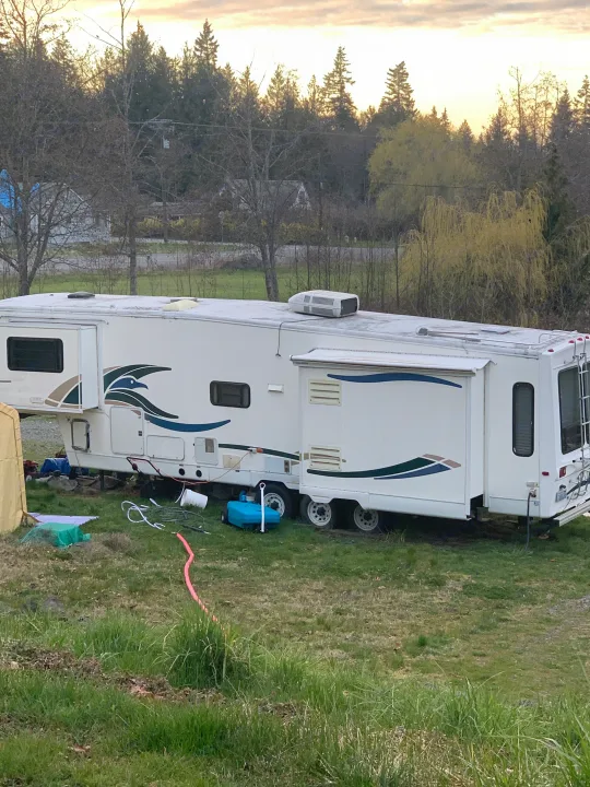 Ace Camper Trailers Custom Offroad 2000