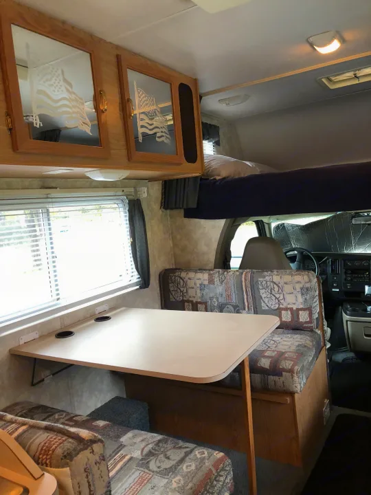 Coachmen Freedom Express 2003