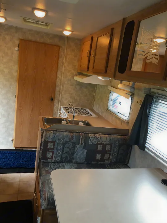 Coachmen Freedom Express 2003