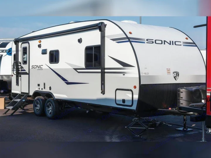 1/2 ton towable Ultralite!!. Venture Rv Sonic 2020