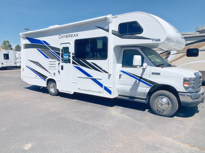 Thor Motor Coach Daybreak 2020