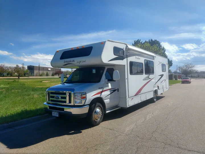 Coachmen Freedom Express 2009