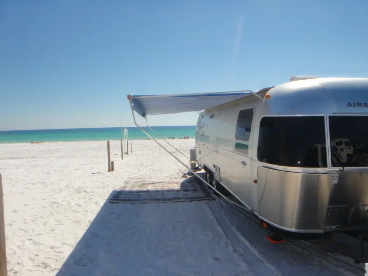 Camp Gulf Destin FL. Airstream Classic Limited 2009