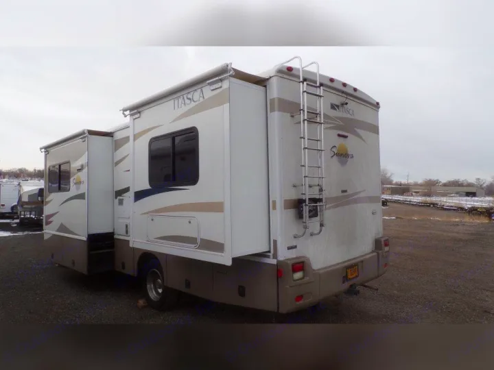 Winnebago Other 2005