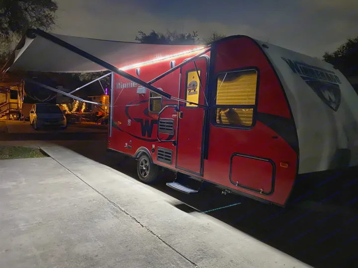 Winnebago Micro Minnie 2017