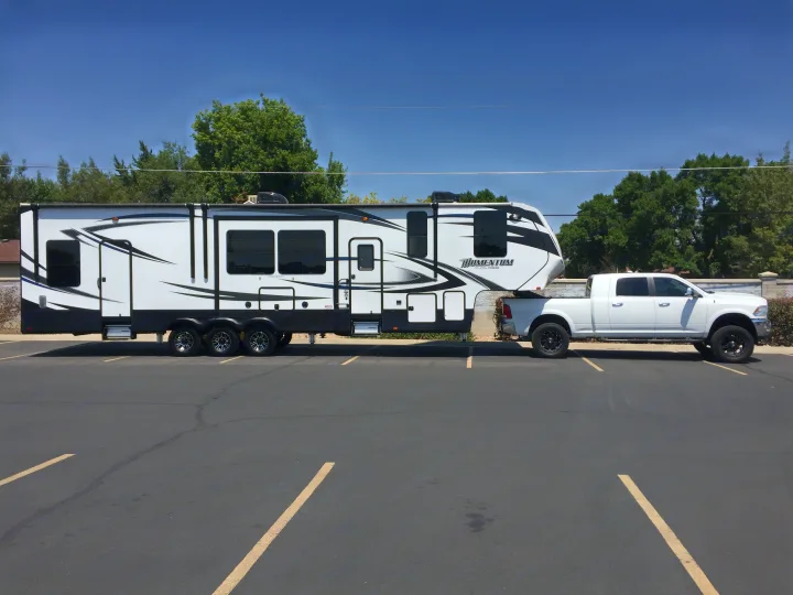 Grand Design Momentum Toy Hauler 2017