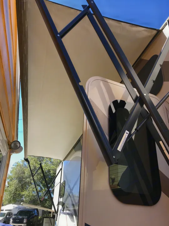 awning half way out. Thor A.C.E. 2016
