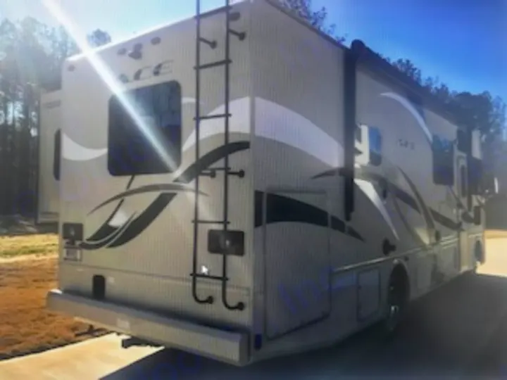 rear  drivers side. Thor A.C.E. 2016