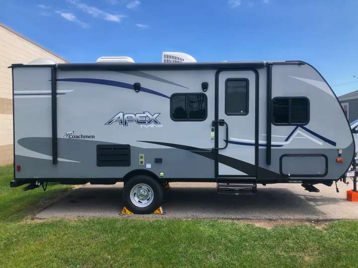 Coachmen Apex 2019