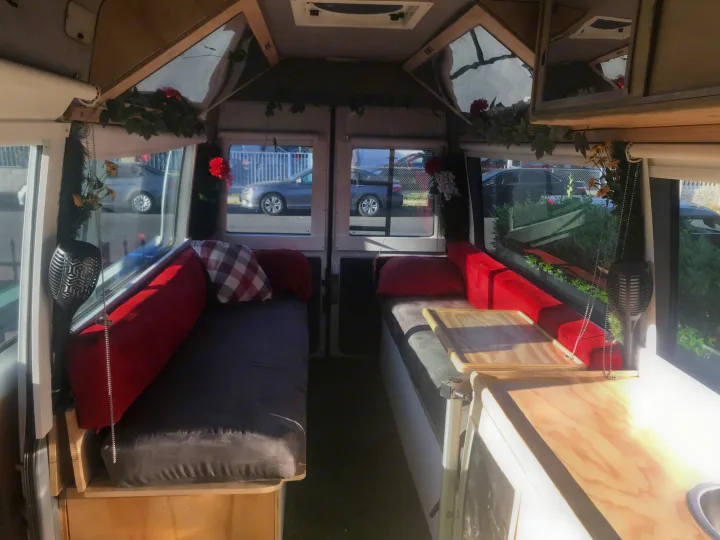 Day Lounge. Dodge Sprinter Van 2003