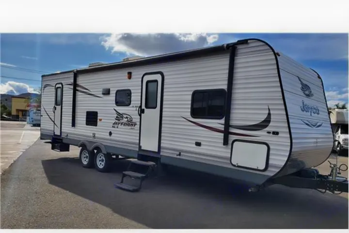 Experience freedom! This spacious Jayco travel trailer is ideal for your next RV rental adventure. Ready for memorable road trips.. Jayco Jay Flight 2015
